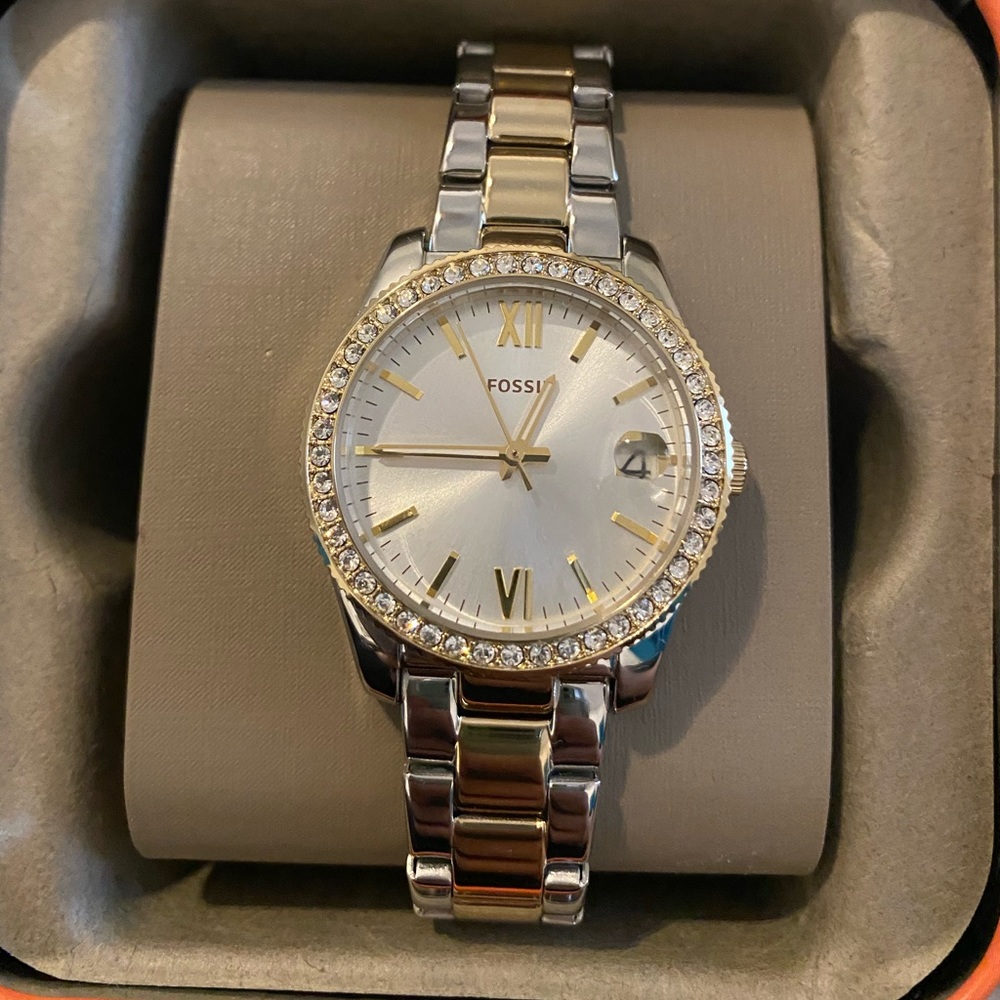 Women’s Fossil Watch-Brand New